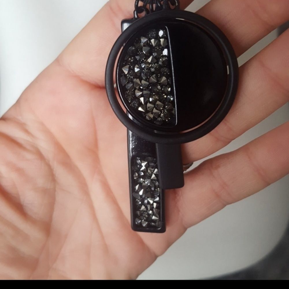 Long pendant necklace - Picture 3 of 3
